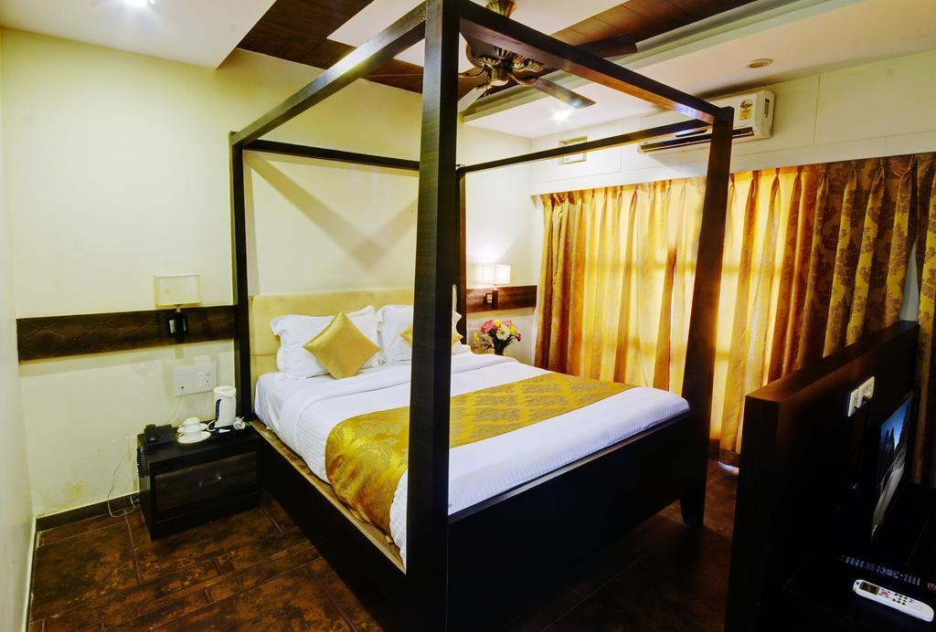 Resort De Crossroads Calangute Exteriér fotografie