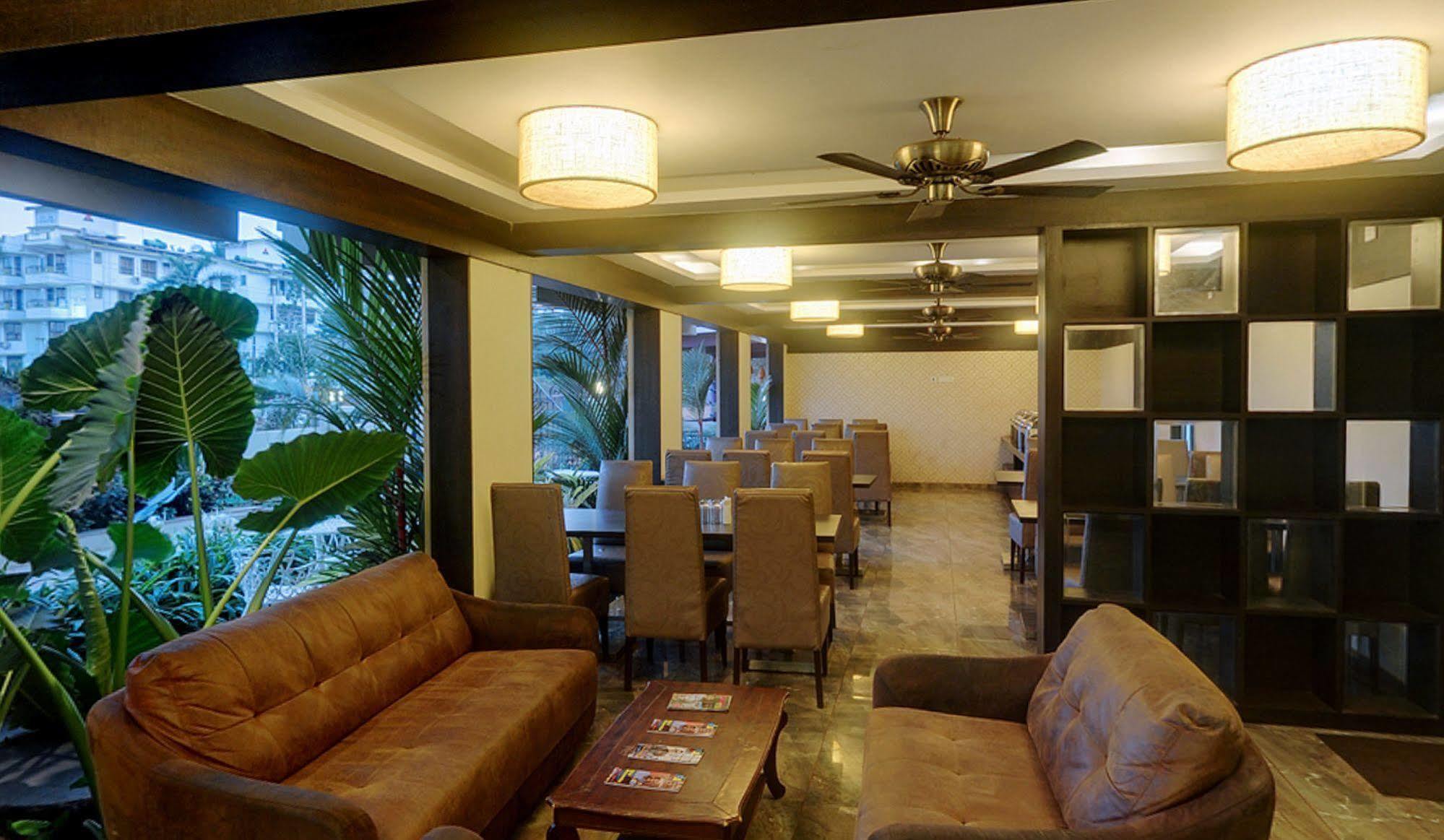 Resort De Crossroads Calangute Exteriér fotografie