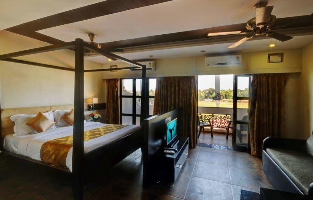 Resort De Crossroads Calangute Exteriér fotografie